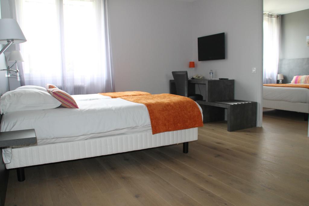 Cozy Hotel Logis Morlaix Plouigneau Ruang foto