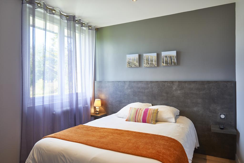 Cozy Hotel Logis Morlaix Plouigneau Bagian luar foto