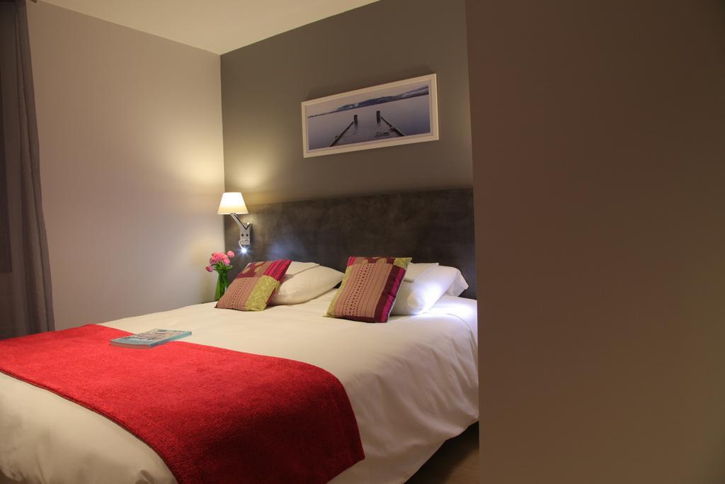 Cozy Hotel Logis Morlaix Plouigneau Ruang foto