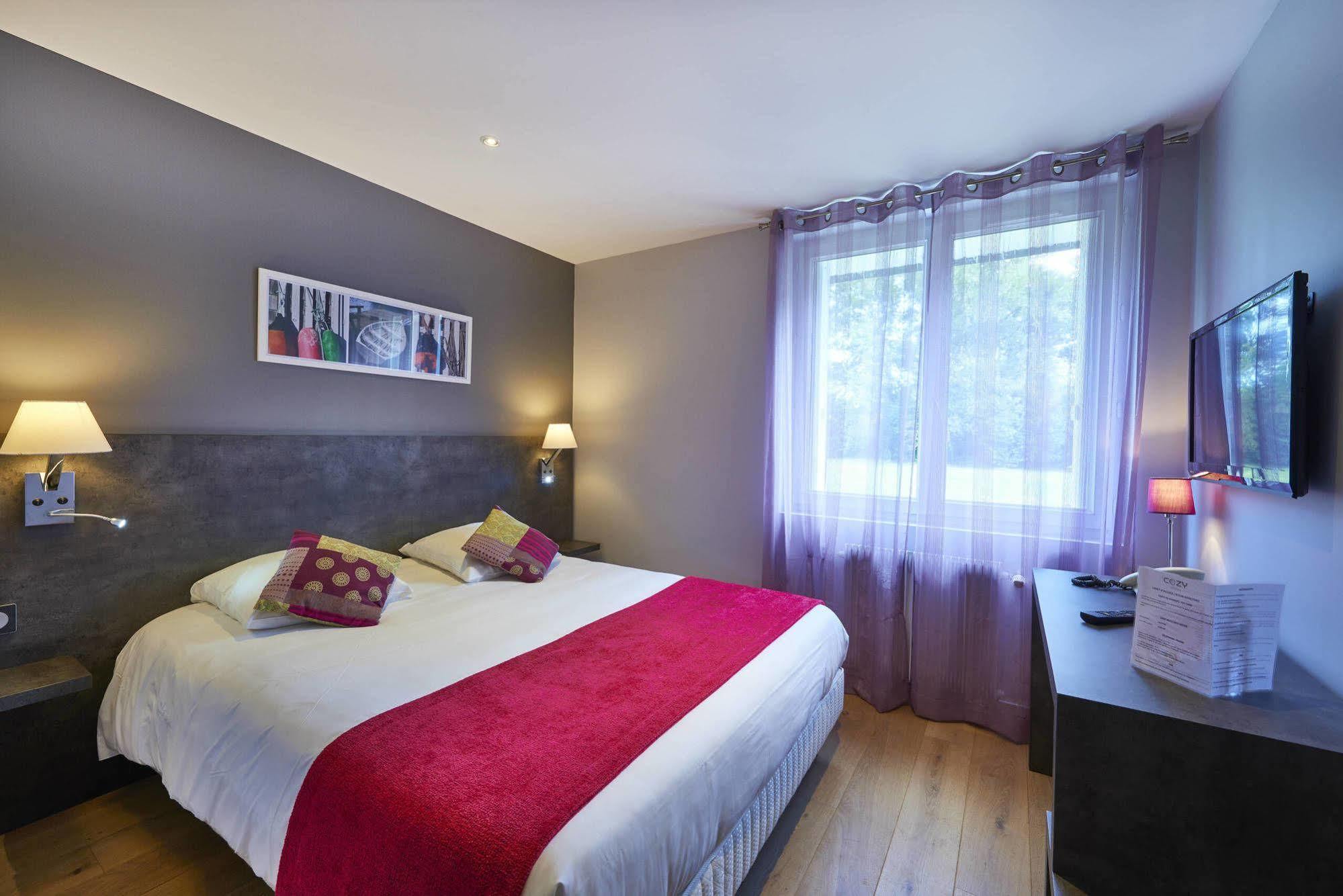 Cozy Hotel Logis Morlaix Plouigneau Bagian luar foto